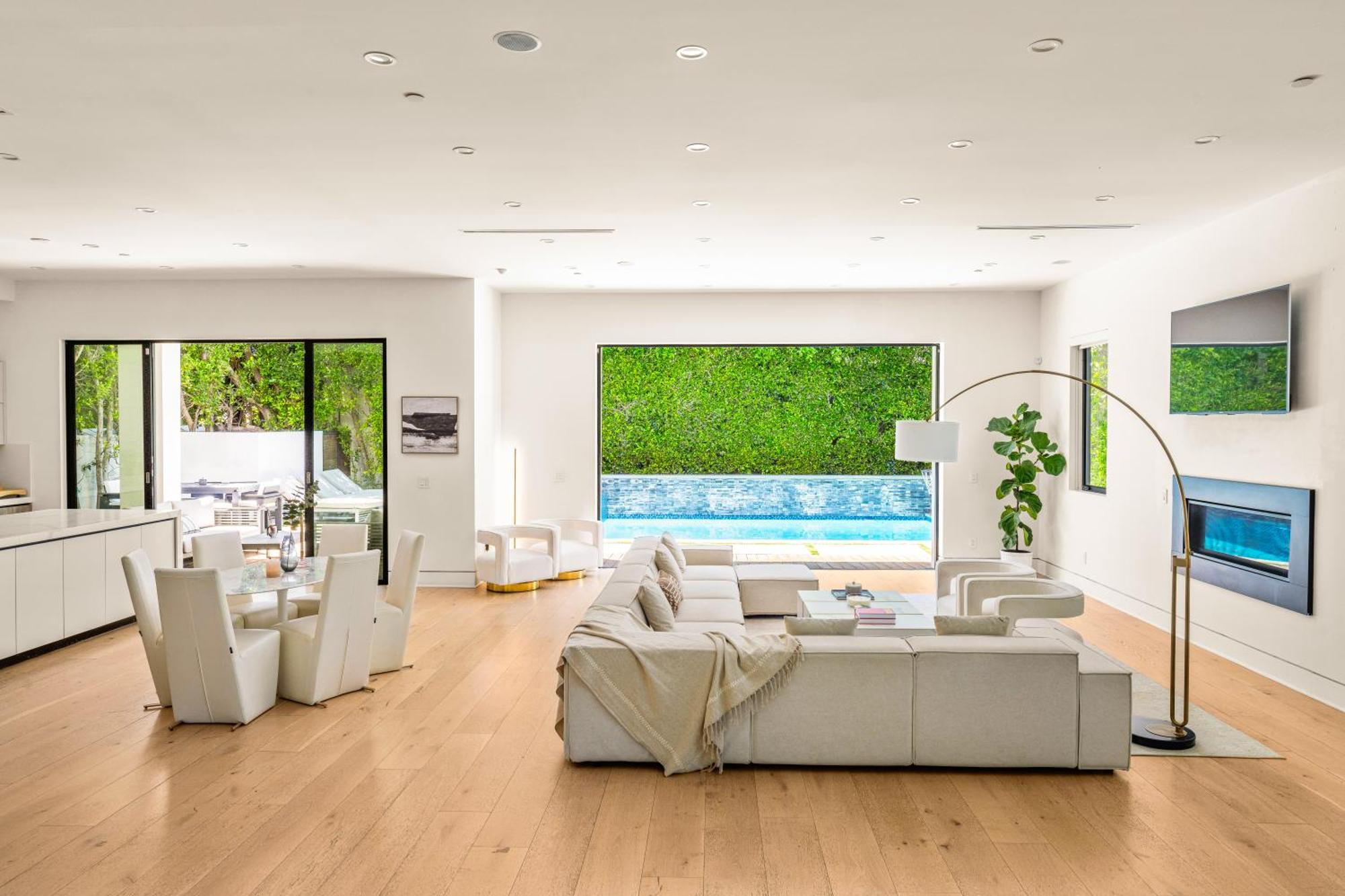 Luxurious Retreat - Modern House With Pool Villa Los Angeles